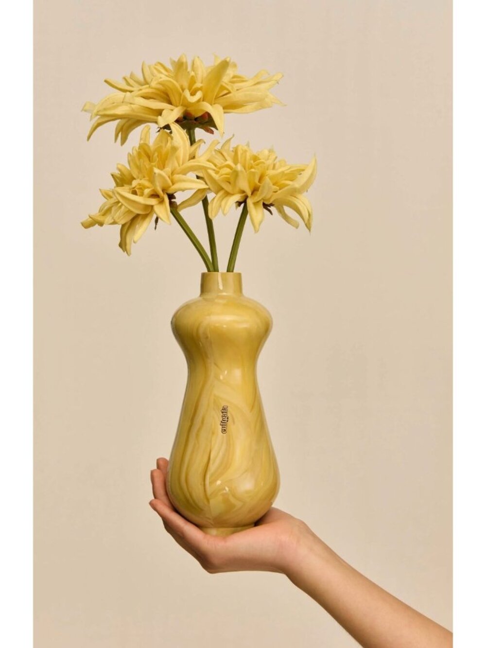 Cult Gaia $498 Dee Dee Clutch Flower Acrylic Vase Bag Objet d'art - Cornsilk Mul